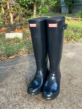 Hunter gloss dark blue tall boots
